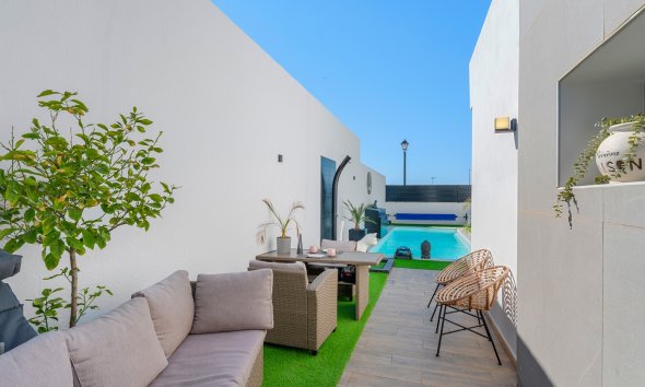 Resale - Villa - Fortuna - Urbanizacion Las Kalendas