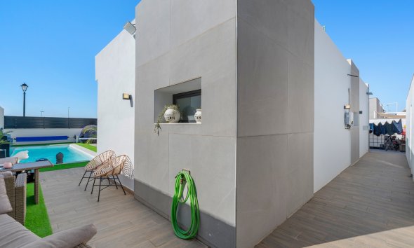 Resale - Villa - Fortuna - Urbanizacion Las Kalendas
