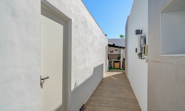 Resale - Villa - Fortuna - Urbanizacion Las Kalendas