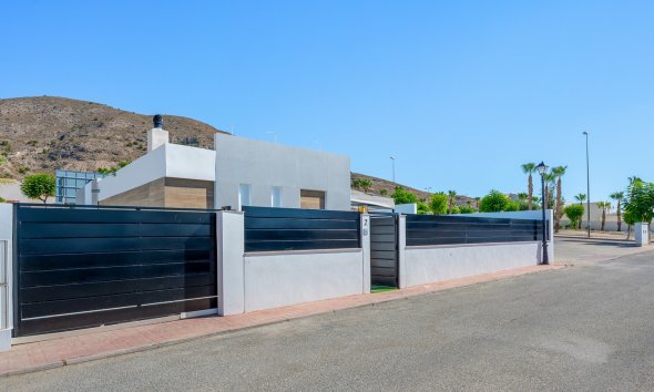 Resale - Villa - Fortuna - Urbanizacion Las Kalendas