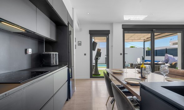 Resale - Villa - Fortuna - Urbanizacion Las Kalendas