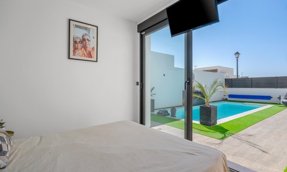 Resale - Villa - Fortuna - Urbanizacion Las Kalendas