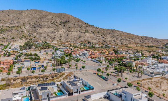 Resale - Villa - Fortuna - Urbanizacion Las Kalendas