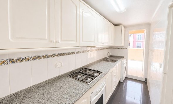 Resale - Apartment - Torrevieja - Playa de los Locos