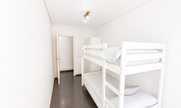 Resale - Apartment - Torrevieja - Playa de los Locos