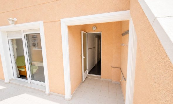 Resale - Apartment - Torrevieja - Playa de los Locos