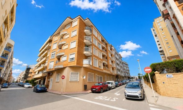 Resale - Apartment - Torrevieja - Playa de los Locos