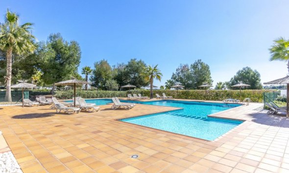 Resale - Apartment - Orihuela Costa - Las Colinas Golf