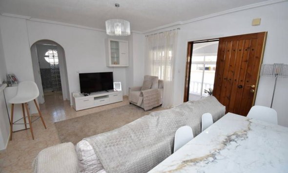 Resale - Terraced house / Townhouse - Punta Prima