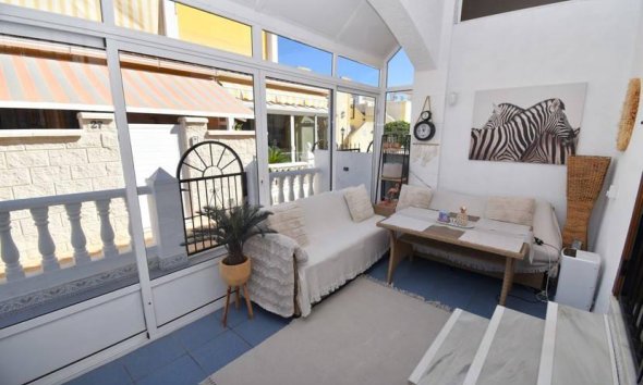 Resale - Terraced house / Townhouse - Punta Prima