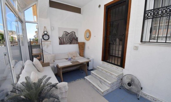 Resale - Terraced house / Townhouse - Punta Prima