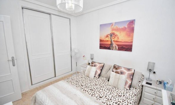 Resale - Terraced house / Townhouse - Punta Prima