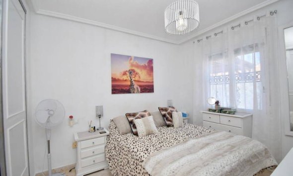 Resale - Terraced house / Townhouse - Punta Prima