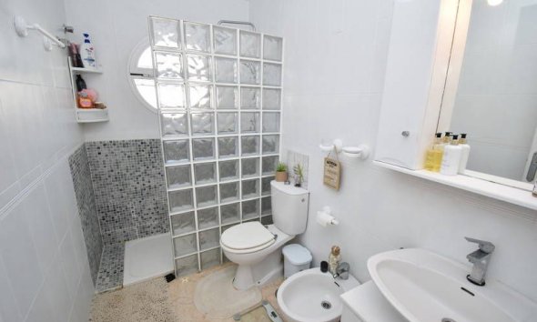 Resale - Terraced house / Townhouse - Punta Prima