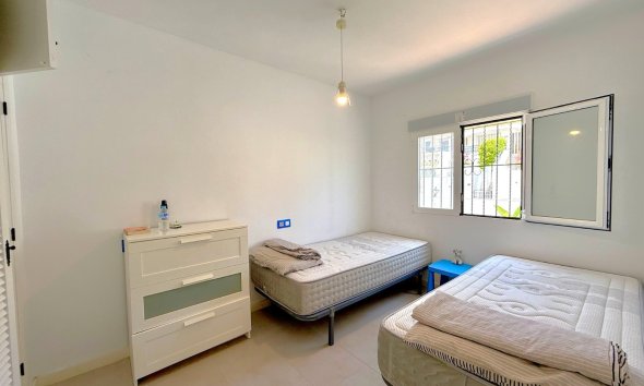 Resale - Terraced house / Townhouse - Orihuela Costa - Villamartín