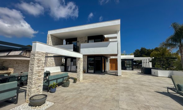 Resale - Villa - Orihuela Costa - Villamartín