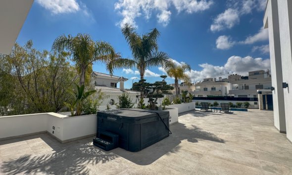 Resale - Villa - Orihuela Costa - Villamartín