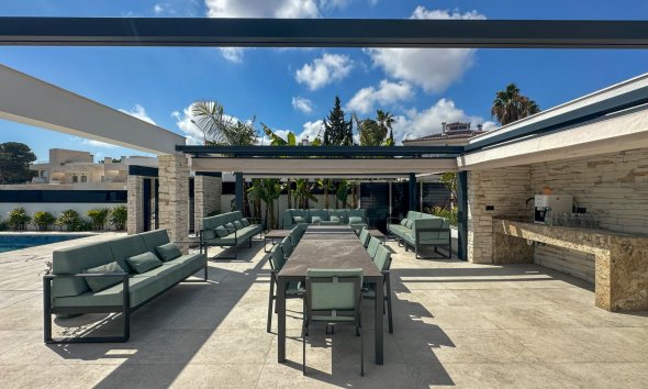 Resale - Villa - Orihuela Costa - Villamartín