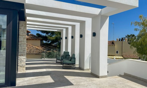 Resale - Villa - Orihuela Costa - Villamartín
