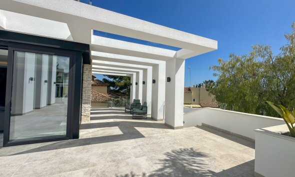Resale - Villa - Orihuela Costa - Villamartín