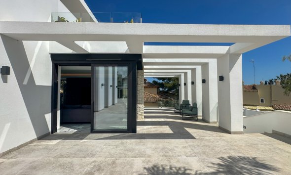 Resale - Villa - Orihuela Costa - Villamartín