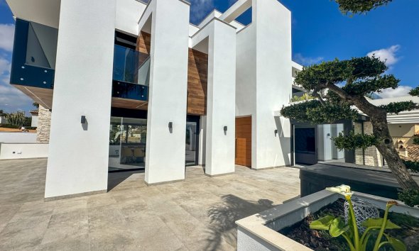 Resale - Villa - Orihuela Costa - Villamartín