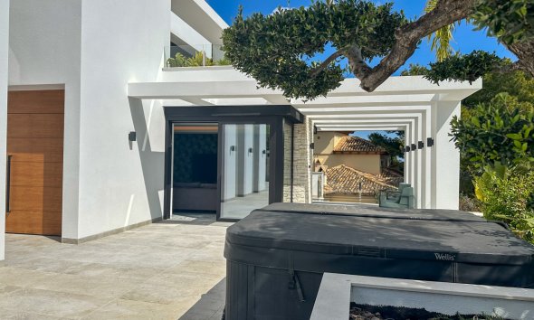 Resale - Villa - Orihuela Costa - Villamartín