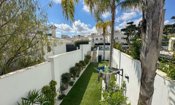 Resale - Villa - Orihuela Costa - Villamartín