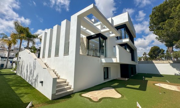 Resale - Villa - Orihuela Costa - Villamartín