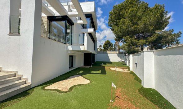 Resale - Villa - Orihuela Costa - Villamartín