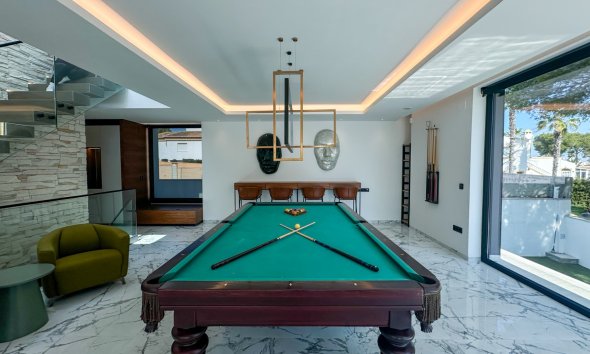 Resale - Villa - Orihuela Costa - Villamartín