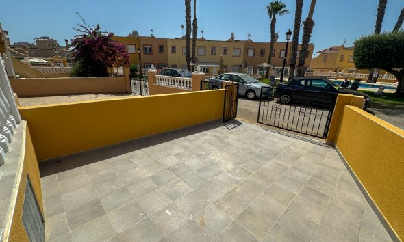 Resale - Townhouse / Terraced House - Orihuela Costa - La Regia