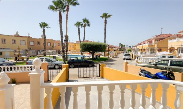 Resale - Terraced house / Townhouse - Orihuela Costa - La Regia