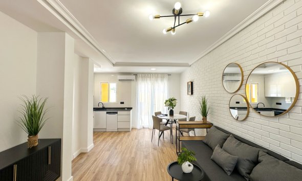Resale - Terraced house / Townhouse - Orihuela Costa - La Regia