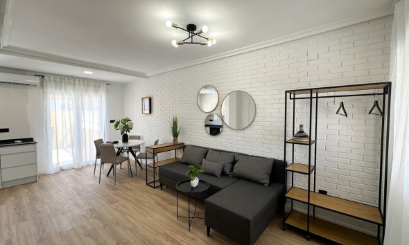 Resale - Terraced house / Townhouse - Orihuela Costa - La Regia