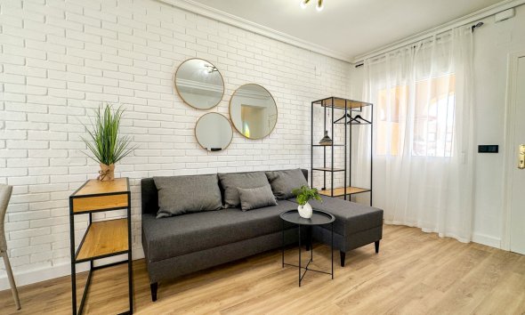 Resale - Terraced house / Townhouse - Orihuela Costa - La Regia
