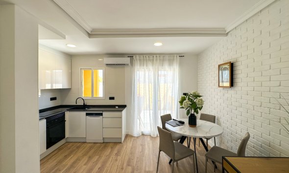 Resale - Terraced house / Townhouse - Orihuela Costa - La Regia