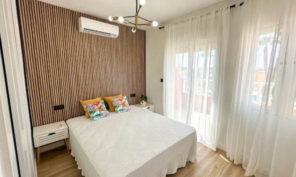 Resale - Terraced house / Townhouse - Orihuela Costa - La Regia