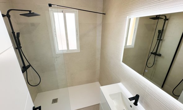Resale - Terraced house / Townhouse - Orihuela Costa - La Regia