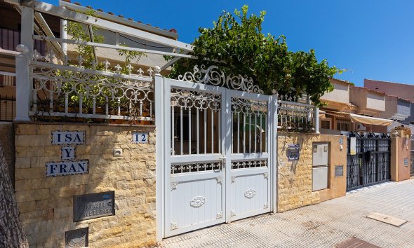 Reventa - Villa - Los Alcazares - Centro