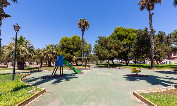 Reventa - Villa - Los Alcazares - Centro