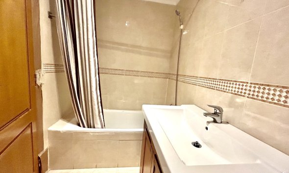 Resale - Apartment - Torrevieja