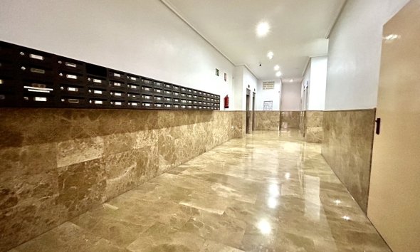 Resale - Apartment - Torrevieja