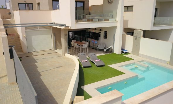 Reventa - Villa - Benijofar