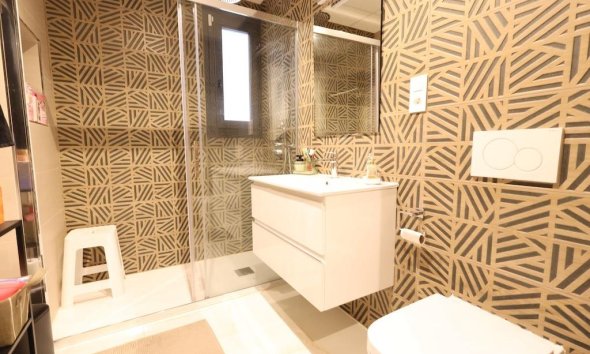 Resale - Apartment - Orihuela Costa - Punta Prima
