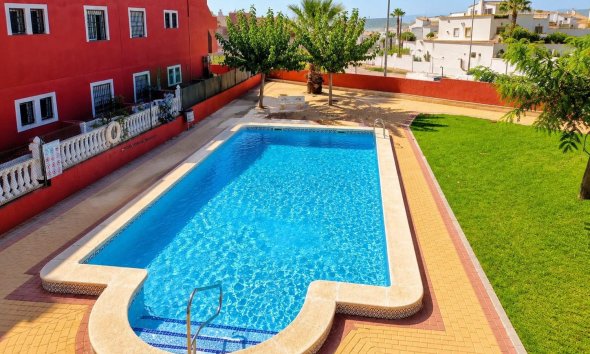 Resale - Bungalow - Orihuela Costa - Los Altos