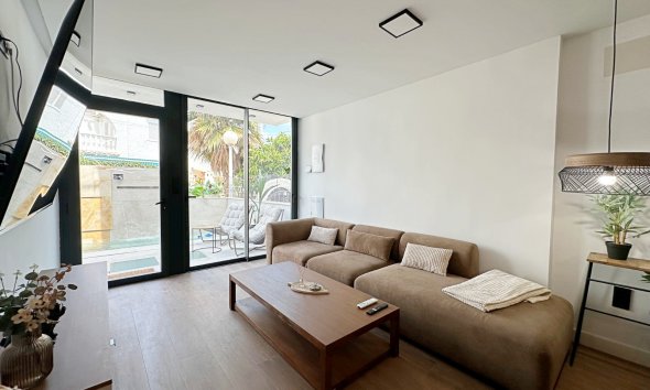 Resale - Terraced house / Townhouse - Torrevieja - Torrevieja - Aguas Nuevas