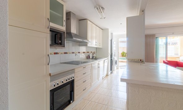 Resale - Bungalow - Orihuela Costa - Punta Prima