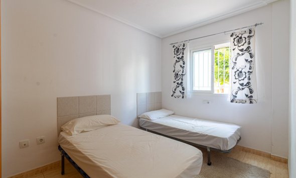 Resale - Bungalow - Orihuela Costa - Punta Prima