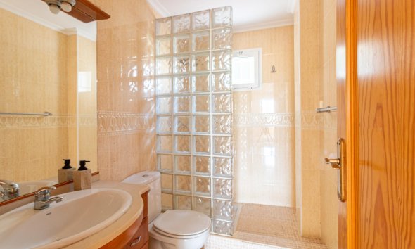 Resale - Bungalow - Orihuela Costa - Punta Prima